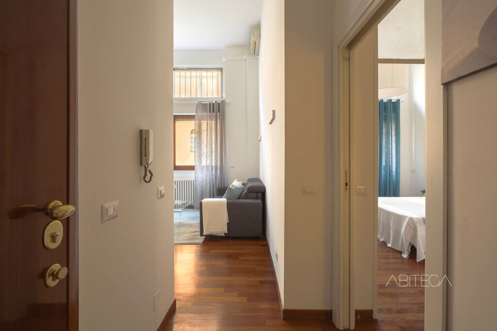 15 Ingresso Corso Manusardi Navigli Milano ABITECA - Corso San Gottardo 2/a, Milano